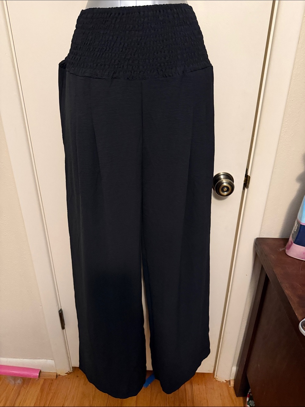 Floral Blooming Black Wide-Leg Smocked Waist Palazzo Pants Size Small NWT